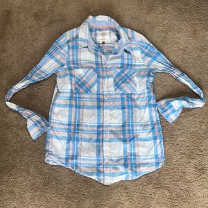 SO button up relaxed women’s shirt size medium